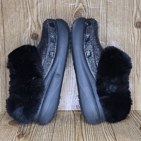 CROCS Furever Crush Glitter Black Fur Lined Clogs Size 6 - Picture 6 of 9